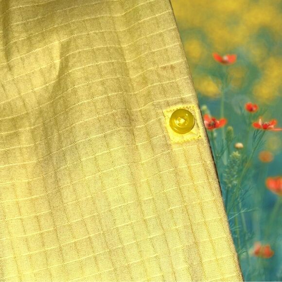 White stag pale yellow button up long sleeve blouse. - Picture 8 of 10